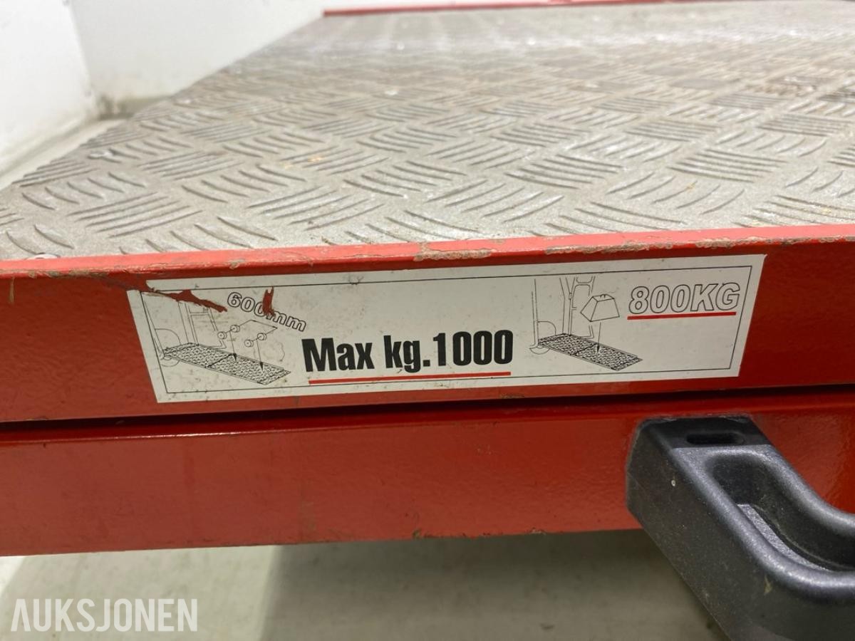 2014 WM SYSTEM LASTERAMPE FOR VAREBIL/NYTTEKJØRETØY VW PC100 MEKANISK LIFT